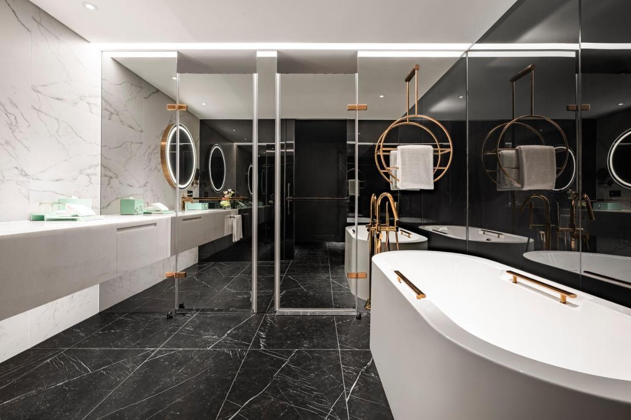 Le Meridien Ταϊχούνγκ Εξωτερικό φωτογραφία Bathroom interior design