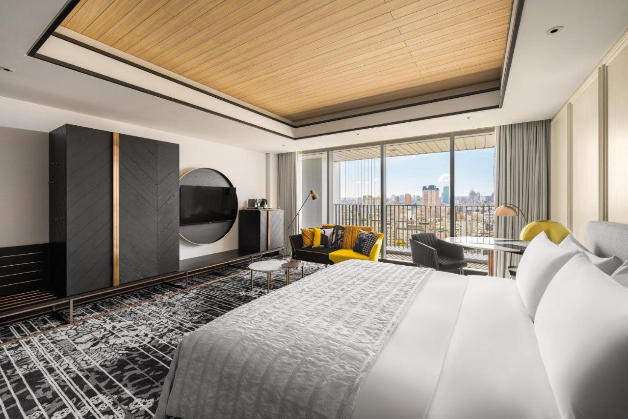 Le Meridien Ταϊχούνγκ Εξωτερικό φωτογραφία A guest room at the Westin Nanjing