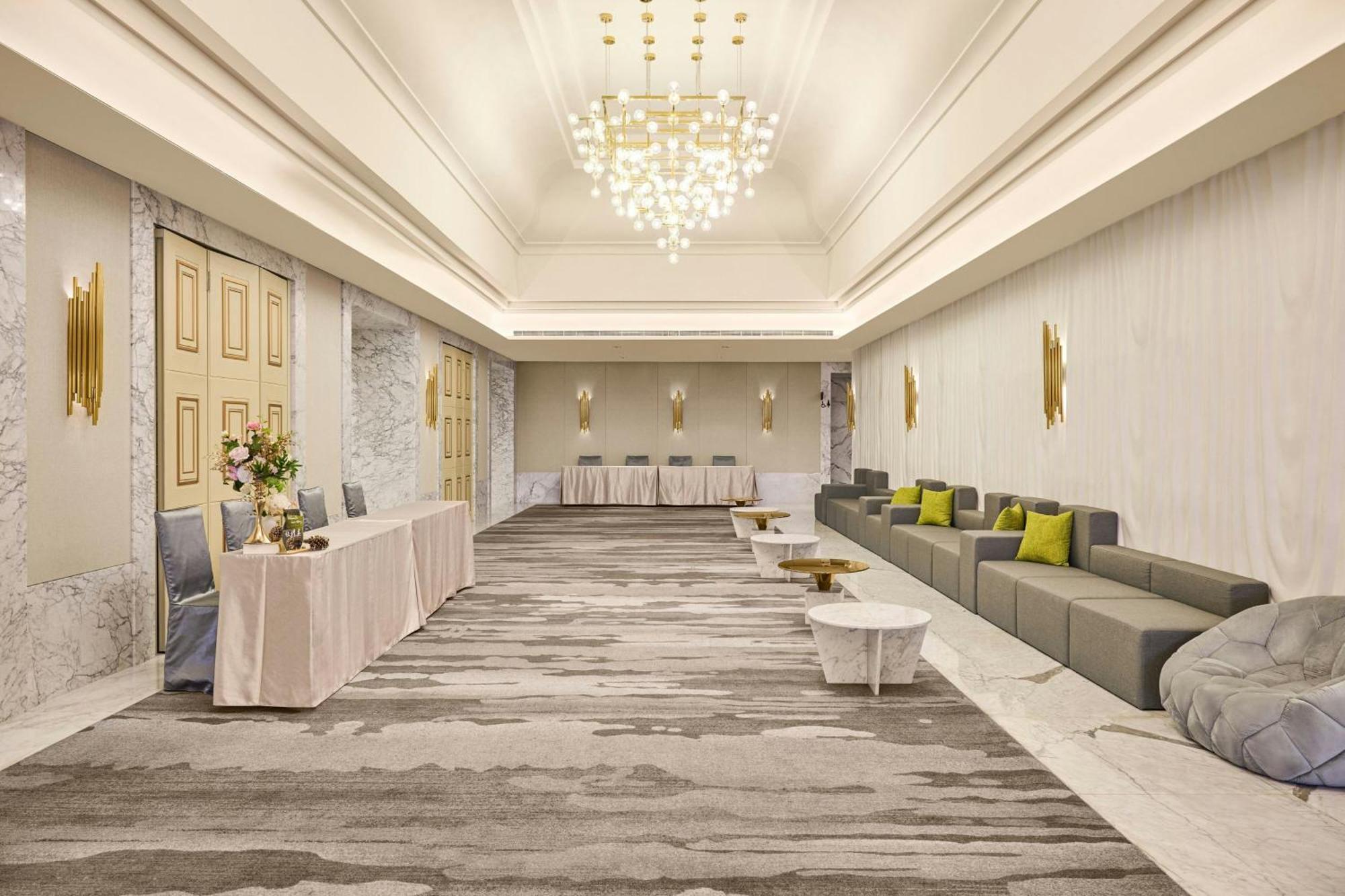 Le Meridien Ταϊχούνγκ Εξωτερικό φωτογραφία The Grand Ballroom Foyer