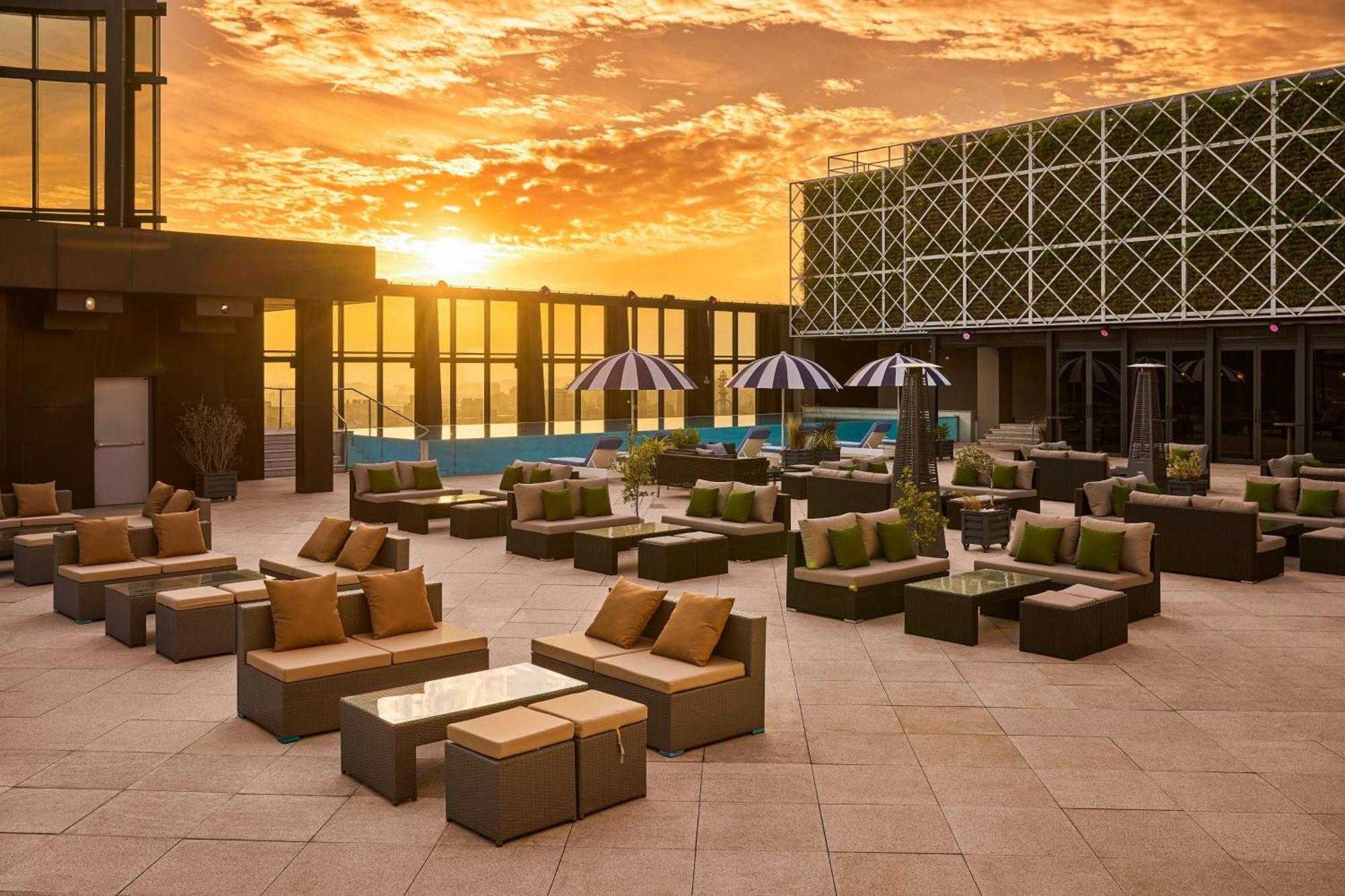 Le Meridien Ταϊχούνγκ Εξωτερικό φωτογραφία The Sky Bar