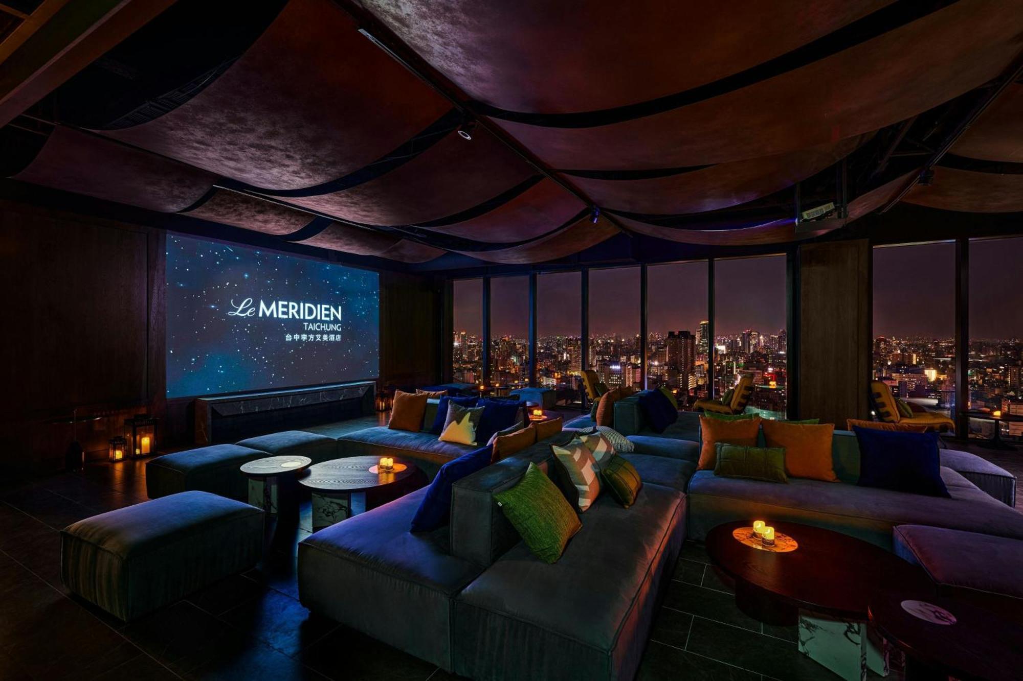 Le Meridien Ταϊχούνγκ Εξωτερικό φωτογραφία The 63rd floor lounge